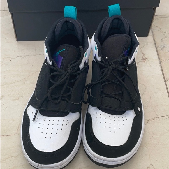 🔴 Jordan Fadeaway size 7.5🔴 - Picture 6 of 7